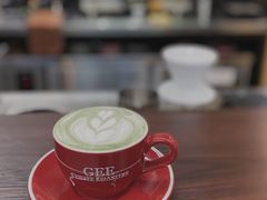 抹茶拿铁-Gee Coffee Roasters(太古汇店)