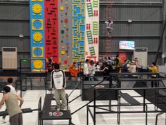 -极限PLAY运动娱乐新世界·团建派对潮玩休闲馆·室内蹦极高空游乐园