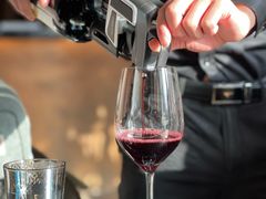-wineapp葡萄酒餐吧(外滩金融中心店)