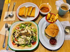 -HELLO 27 意面·沙拉·帕尼尼