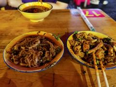 -拈签一笑黄牛肉辣卤串串