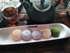 -老牌坊云南鱼豆花火锅(哈西万达店)