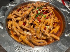 鸡爪煲-胖哥俩肉蟹煲(湖滨银泰in77店)
