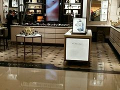 -BURBERRY(上海港汇恒隆广场店)
