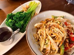培根时蔬炒乌冬-本处·素食·融合料理(南油店)