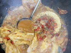 -曹丞相·地锅鸡·地锅鱼(武林店)