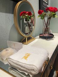 -花隐·美芙炫海菲秀皮肤管理中心