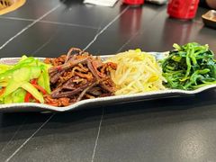 -山川小町·极番烧肉(新地假日广场店)