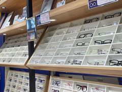 -诺柯视眼镜-蔡司依视路官方工厂店(淞南一店)