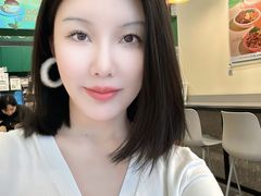 -BHC炸鸡(明洞总店)