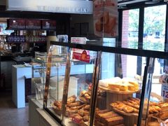 面包甜点陈列柜-味多美蛋糕(亚非大厦店)