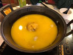 -鲜入围煮花胶鸡海鲜火锅