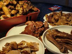 -老鼎万春卤菜(五代传承创始老店)