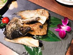 盐烤三文鱼头-九井澤精致料理(金茂店)