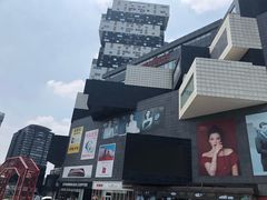 -资和信百货商场