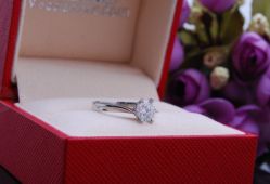 -威德钻石-克拉钻大本营(南京东路店)