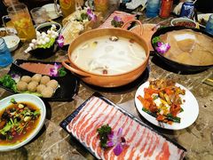 -三人行骨头王火锅(长寿店)