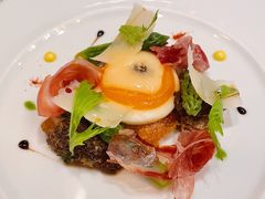 太阳蛋奶香米饼配帕马森-L'ATELIER de Joel Robuchon(外滩18号店)