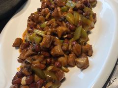 宫保鸡丁-红辣椒·川菜·火锅(大洋中心店)