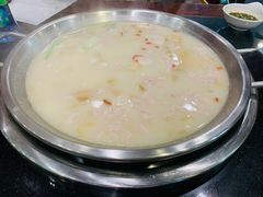 酸汤兔大锅-老来福·非遗酸汤兔(凯旋路店)