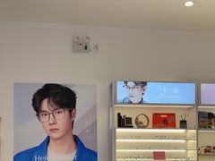 -J-Color眼镜·蔡司·依视路授权店(槐房万达广场店)