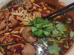 -麻婆婆白家肥肠粉(海岸城店)
