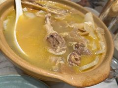 酸萝卜鸭汤煲-志明眷村·台式融合菜·宵夜