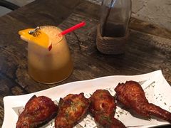 -layback cafe & bar