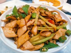 干锅杏鲍菇-六和聚传统烤鸭.天津菜(和平店)