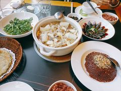 -黔蘑菇四季餐厅(观山湖店)