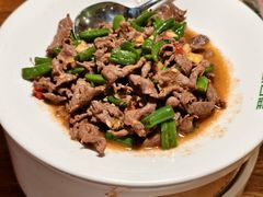 杭椒爆炒牛肉-新白鹿餐厅(龙游路店)