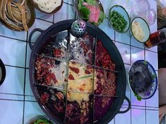 -财二舅火锅招待所