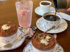 -Café Monson