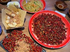 -先启半步颠小酒馆(白麓里店)