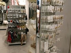 -H&M(天一广场店)