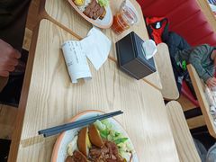 -瑞霖·隆江猪脚饭