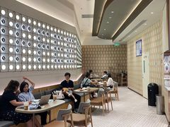 大堂-Tims天好咖啡·贝果(雁展路万象天地店)