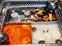 四拼锅底-海底捞火锅(公益西桥店)