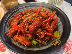 -肥肥虾庄·金牌油焖大虾(汉街SKP店)