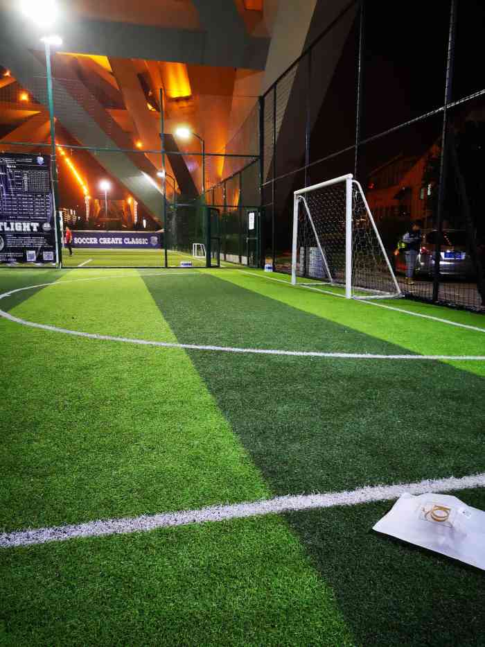 聚动力河畔球场-"真的,全上海下雨也不怎么影响的室外球场估.