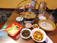 -富正毅三下锅·湘西韵味(天门山索道店)