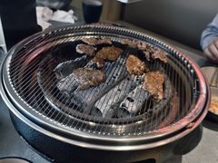 -啊美丽炭火烤肉(滑翔一店)