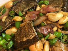 -有红鸡毛店·川菜(建设路店)