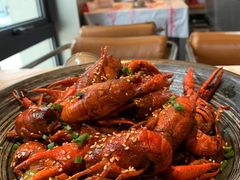 -肥肥虾庄·金牌油焖大虾(汉街SKP店)