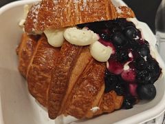 -HOT CRUSH趁热集合·现烤面包(上海环球港店)
