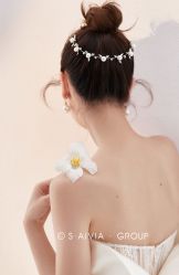 -雪中彩影婚纱摄影·微光艺术中心