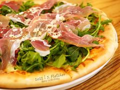 火腿芝麻菜披萨-城市大道红炉披萨烘焙坊