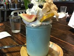 蓝色精灵优格奶昔-MIKAKU(万达广场上海宝山店)