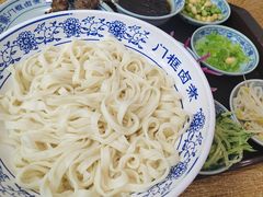 老北京炸酱面-门框胡同百年卤煮(新街口店)