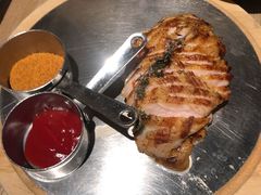 炭烧猪颈肉-小大董·烤鸭(凤凰汇店)